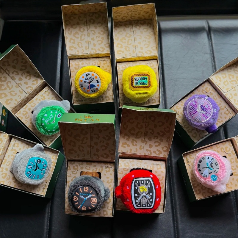 Disponibile Pop Sunday Peluche - Jewelry Watches & Accessories recensione e prezzo